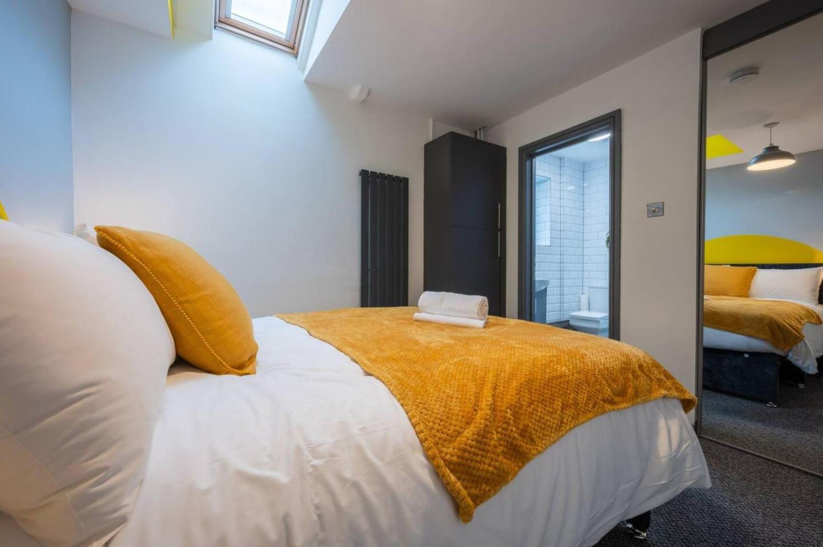 Stunning One Bedroom Apartments Near Shops & Central Cardiff Dış mekan fotoğraf